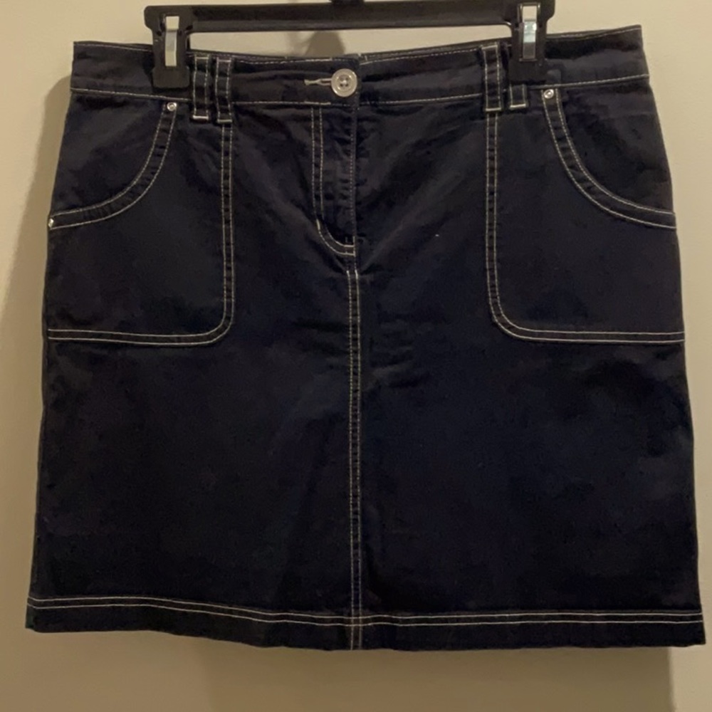 KAREN KS SCOTT three 3️⃣ shots khaki, black and red skirts size 6 - Picture 2 of 12